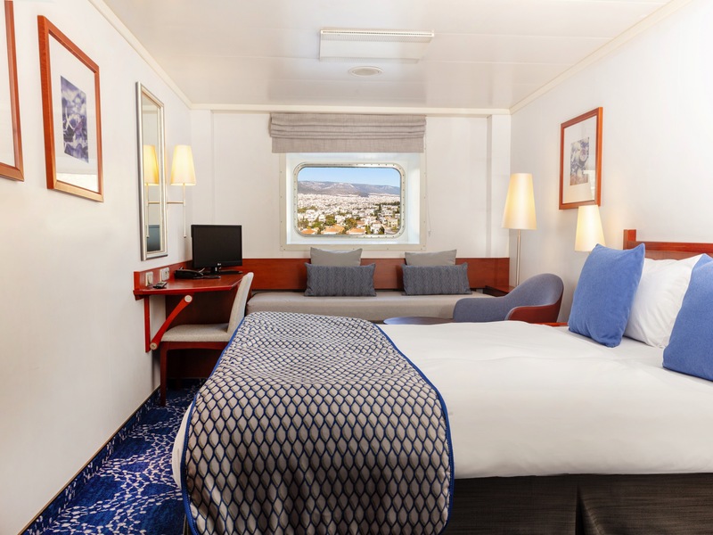 Exterior Cosmos Cabin